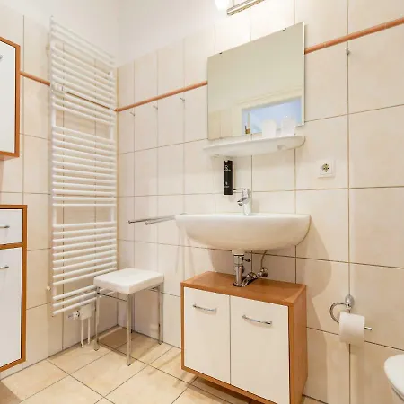 Apartment Linquenda 6 *